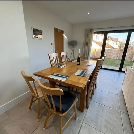 Stylish Near The Centre Of Apartment