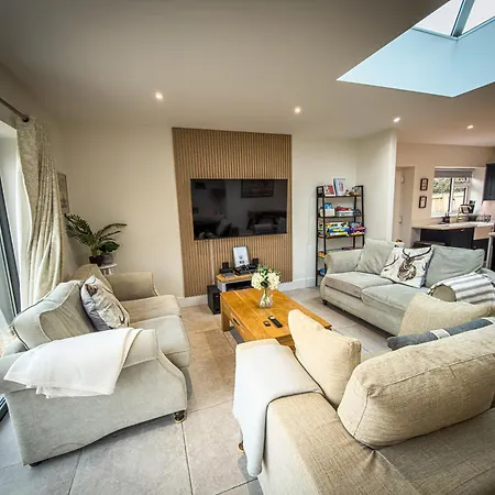 Apartment Stylish Near The Centre Of