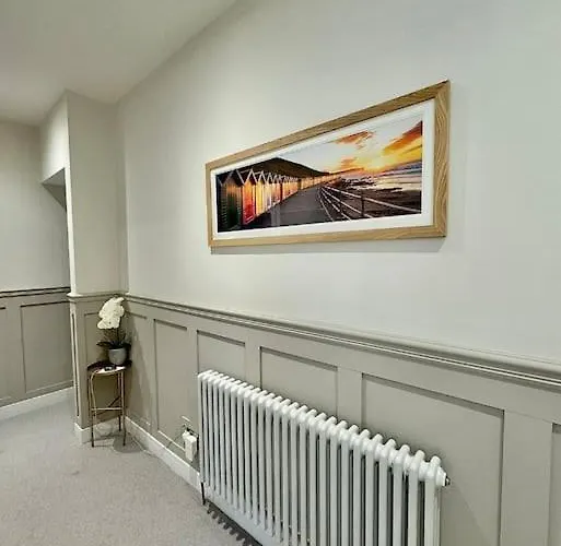 Stylish Near The Centre Of * Harrogate