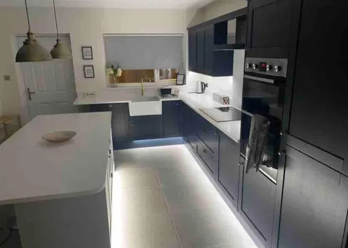 Stylish Near The Centre Of Lägenhet *