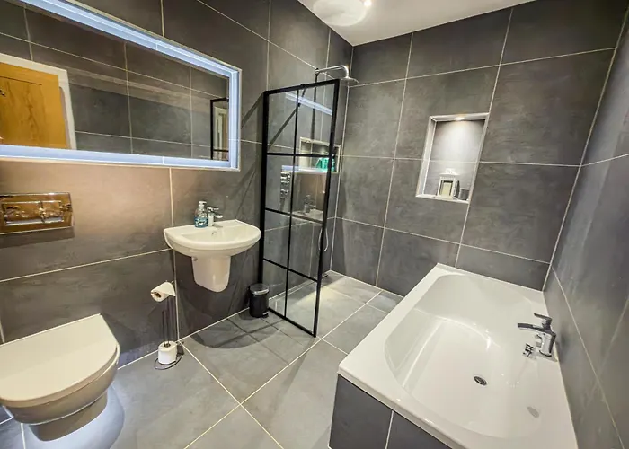 Stylish Near The Centre Of *