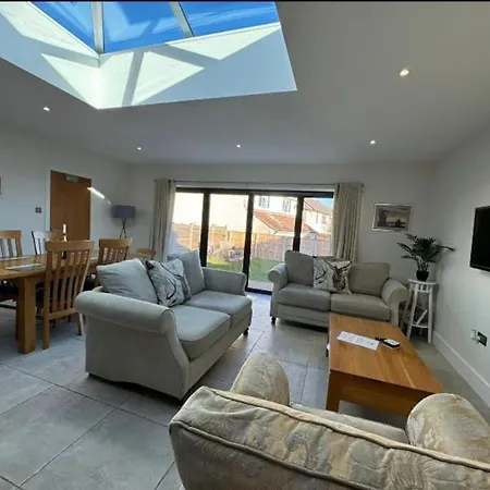 Stylish Near The Centre Of Apartment *